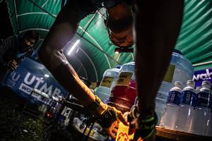 BIB: 
                            <button type="button" onclick="openModal(22791776)" class="btn btn-primary btn-sm float-right btn-popup" data-toggle="modal" data-target=".modal-high-quality">
                        <i class="fas fa-shopping-cart"></i> Add to Cart
                    </button>
                                            <button type="button" onclick="isThisMe(22791776, true)" class="btn btn-success btn-sm float-right btn-popup btn-isme hidden" data-toggle="tooltip" data-placement="bottom" title="นี่คือรูปของคุณใช่ไหม คลิกที่นี่เพื่อเอาเข้าอัลบั้ม">
                        <i class="fas fa-plus"></i> Add to album
                    </button>
                    <button type="button" onclick="isThisMe(22791776, false)" class="btn btn-warning btn-sm float-right btn-popup btn-isnotme hidden">
                        <i class="fas fa-ban"></i> Remove from album
                    </button>